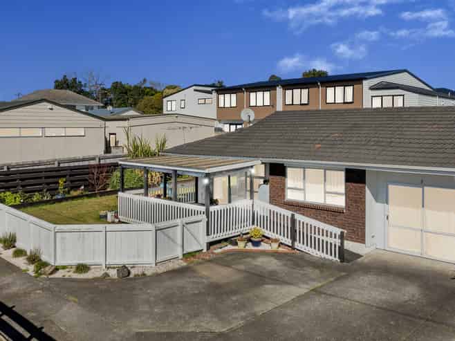 2/56 Archibald Road, Kelston
