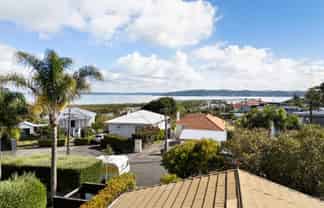 6 Weona Place, Westmere