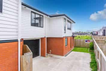 2/57 Waireka Road, Rototuna