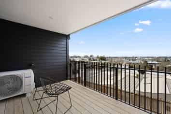 3/12 Ruakiwi Road, Hamilton Lake
