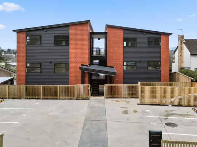 4/12 Ruakiwi Road, Hamilton Lake