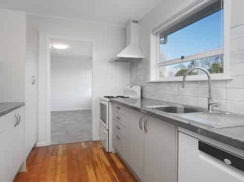 b/27 Short St, Opaheke