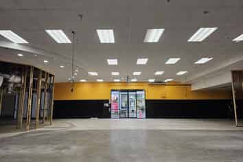 Large format retail in Lincoln North