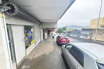 25M² RETAIL IN BASIN VIEW
