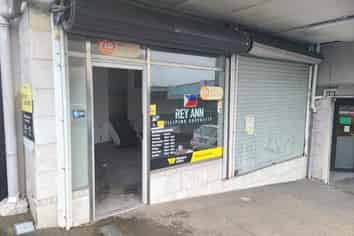 25M² RETAIL IN BASIN VIEW
