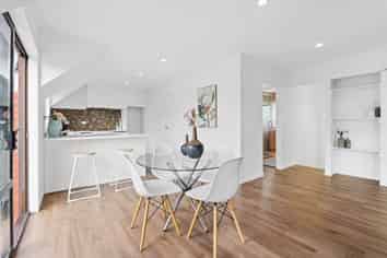 31A Girrahween Drive, Totara Vale