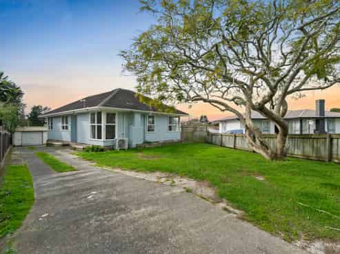 7 Leonard Place, Otara