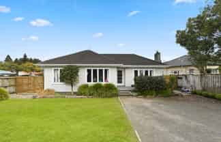 67 Lake Crescent, Hamilton Lake