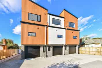 2/644 Te Atatu Road, Te Atatu Peninsula
