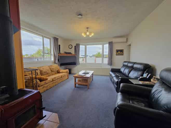 182 Stafford Street, Hokitika