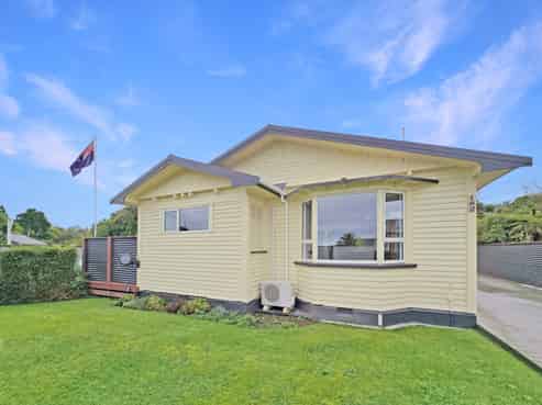 182 Stafford Street, Hokitika