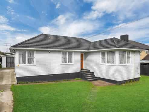 104 Fisher Cresent, Otara