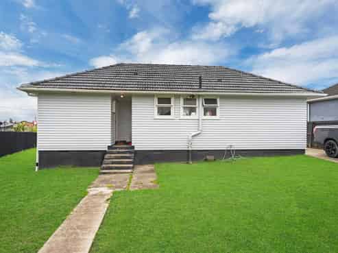 104 Fisher Cresent, Otara