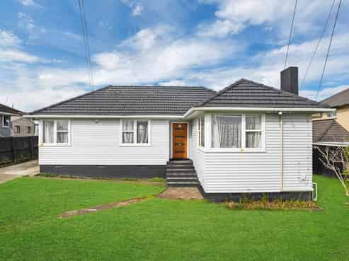 104 Fisher Cresent, Otara