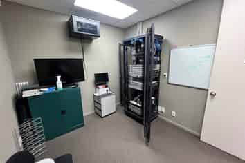 MODERN FLATBUSH OFFICE

