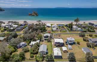 211 Mangakahia Drive, Whangapoua