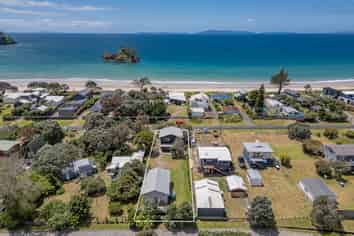 211 Mangakahia Drive, Whangapoua
