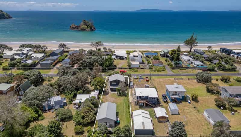 211 Mangakahia Drive, Whangapoua
