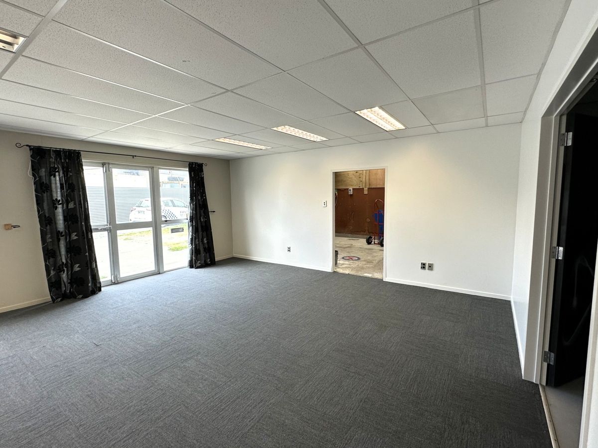 Onekawa workshop, office and large yard - Ansicht 3