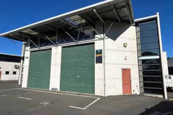 Pole Position in Small Business Park