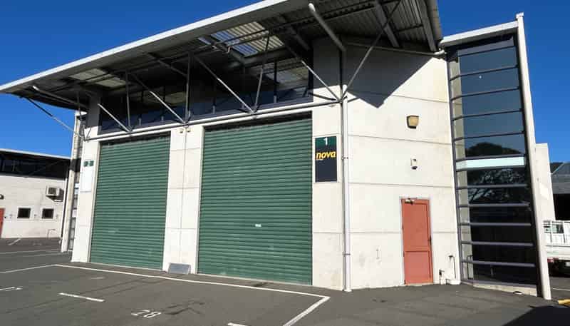 1/98 Main Road, Tawa