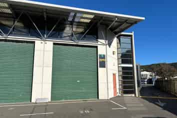 Pole Position in Small Business Park