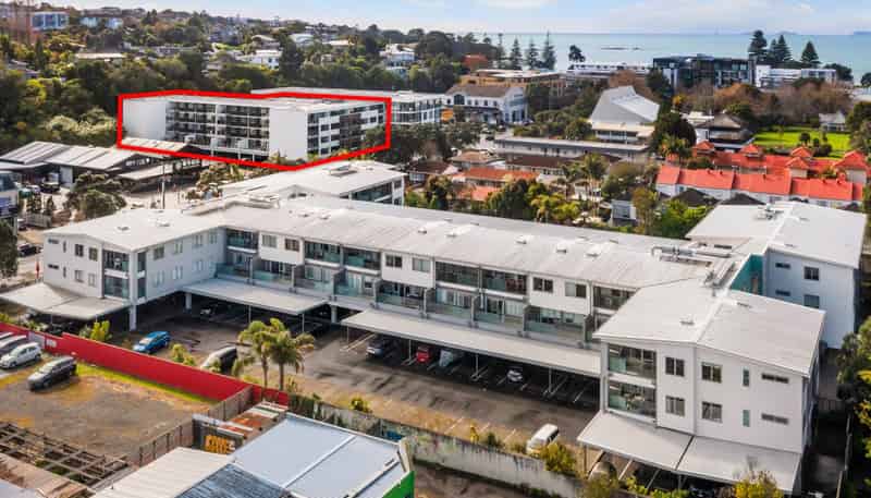 209/25 Bute Road, Browns Bay