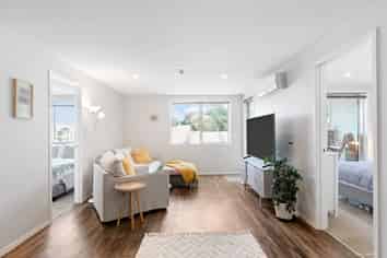 209/25 Bute Road, Browns Bay