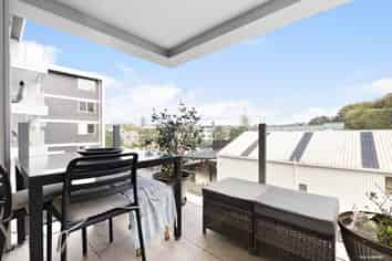 209/25 Bute Road, Browns Bay