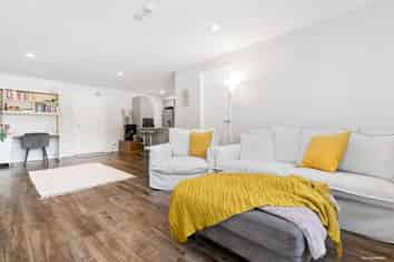 209/25 Bute Road, Browns Bay