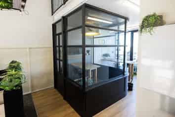 Contemporary office for sale