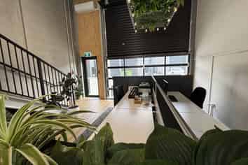 Contemporary office for sale