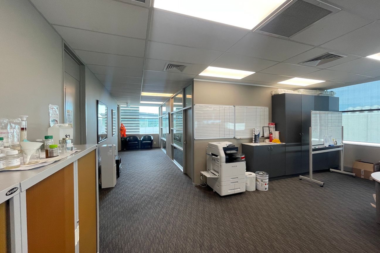 Beautiful First Floor 188 sqm office Unit - Görünüm 3