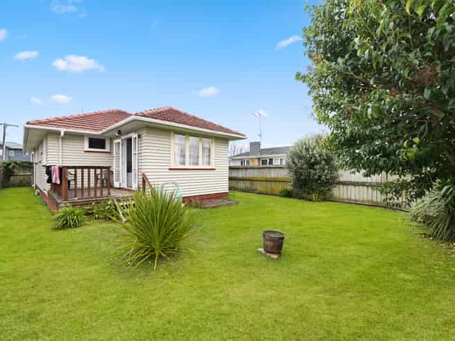8 Mount View Road, Melville