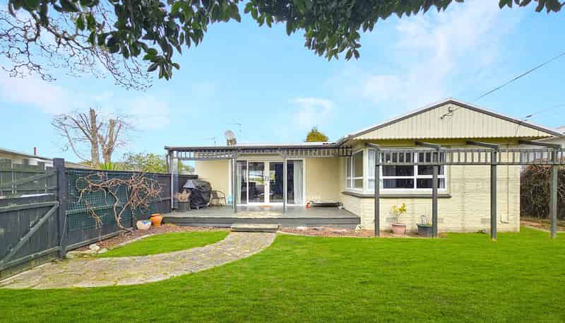 120 Devon Street West, Hillcrest