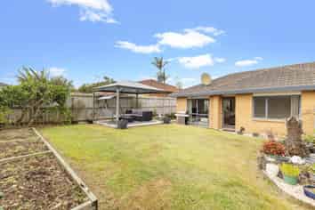 29 Rebecca Rise, Weymouth