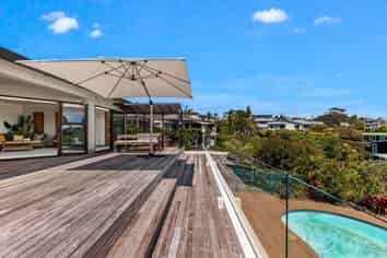 18 De Luen Avenue, Tindalls Beach