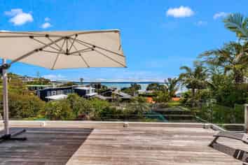 18 De Luen Avenue, Tindalls Beach