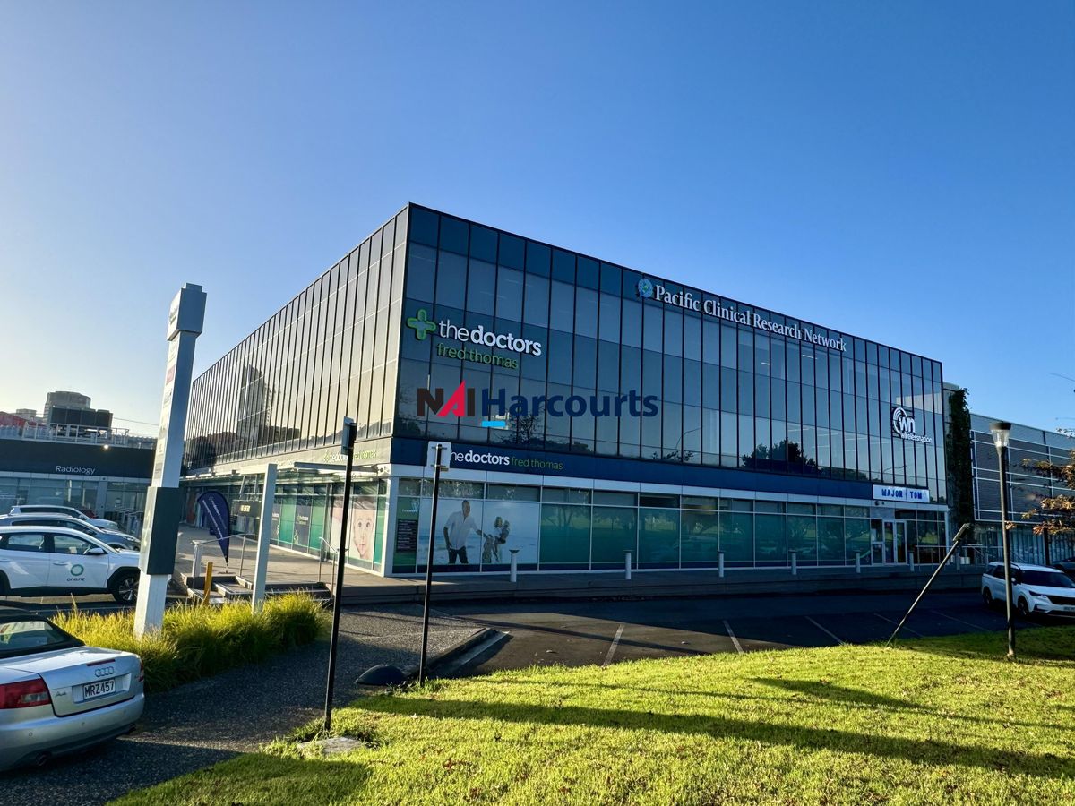 Sleek Office Tenancy With Ample Parking - Ansicht 2