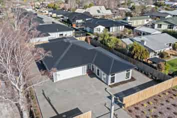 35 Parsonage Road, Woodend