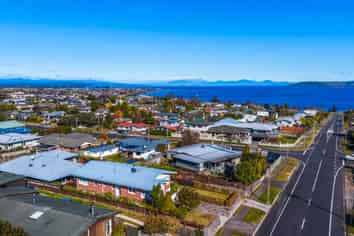 2/55 Taharepa Road, Hilltop