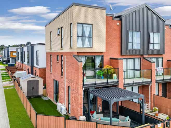 1 Hermitage Street, Flat Bush