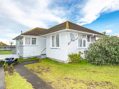 143 Puriri Street, Castlecliff
