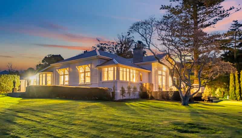 33 Wairere Road, Belmont