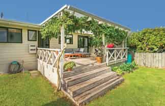 311 Main Road, Tairua