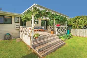 311 Main Road, Tairua