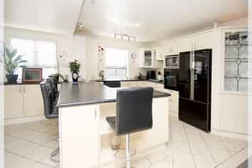 24 Thomas Place, FOXTON BEACH