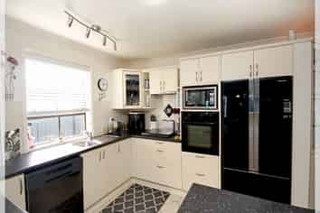24 Thomas Place, FOXTON BEACH