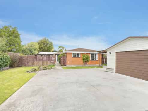 41A Lake Terrace Road, Burwood