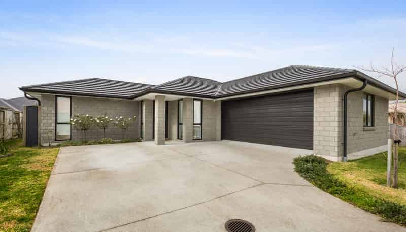 2/10D Clive Road, Katikati